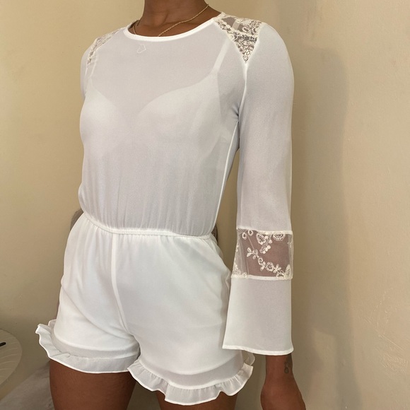Romantic Lace White Romper - Picture 1 of 8